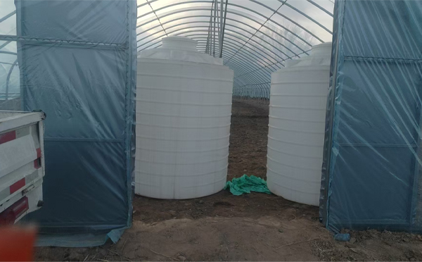 平川塑料大桶交付成功