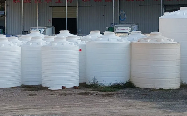 现代物流储存的基石：平川塑料桶批发采购决策与行业应用全景解析