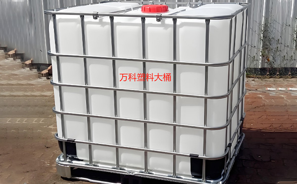 满足多元行业需求的包装解决方案:平川塑料方桶的定制化应用解析 满足多元行业需求的包装解决方案:平川塑料方桶的定制化应用解析